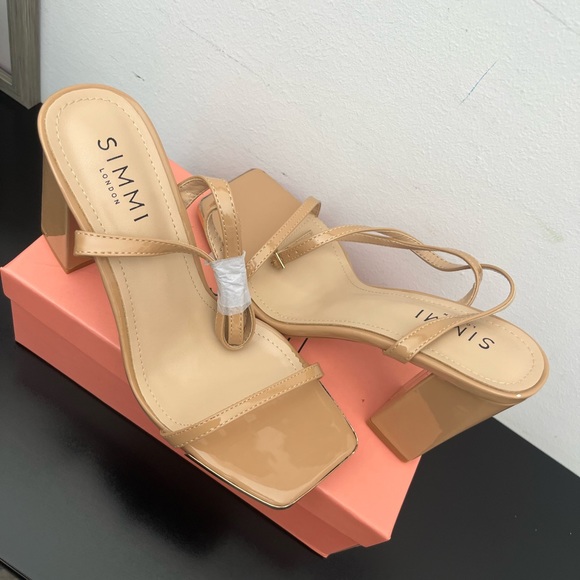 ASOS women's sandals  Wide Fit block heel Pin-buckle ankle strap Open toe - Picture 6 of 14